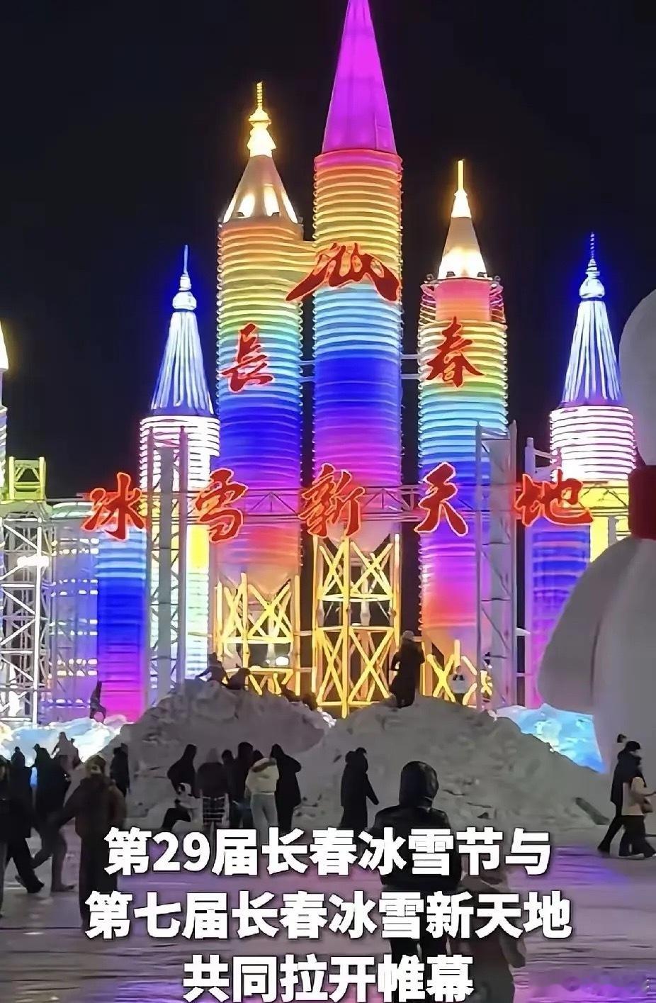 周五尾盘高标股集体被砸盘，消息面上，有报道称证监会突击核查了部分量化私募基金。这