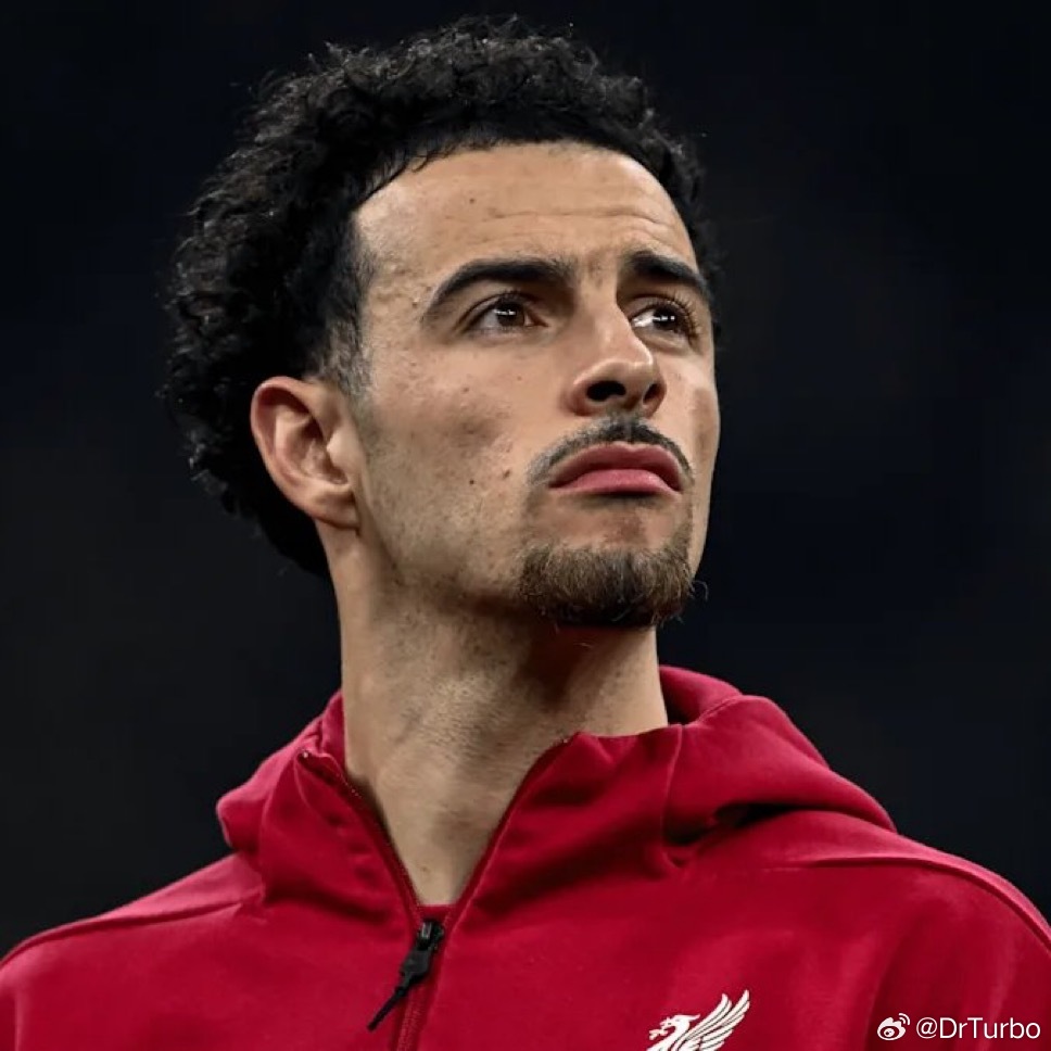 罗马体育报：在齐沃的想法中 马努·科内和柯蒂斯·琼斯仍然是最受追捧的目标 他们有