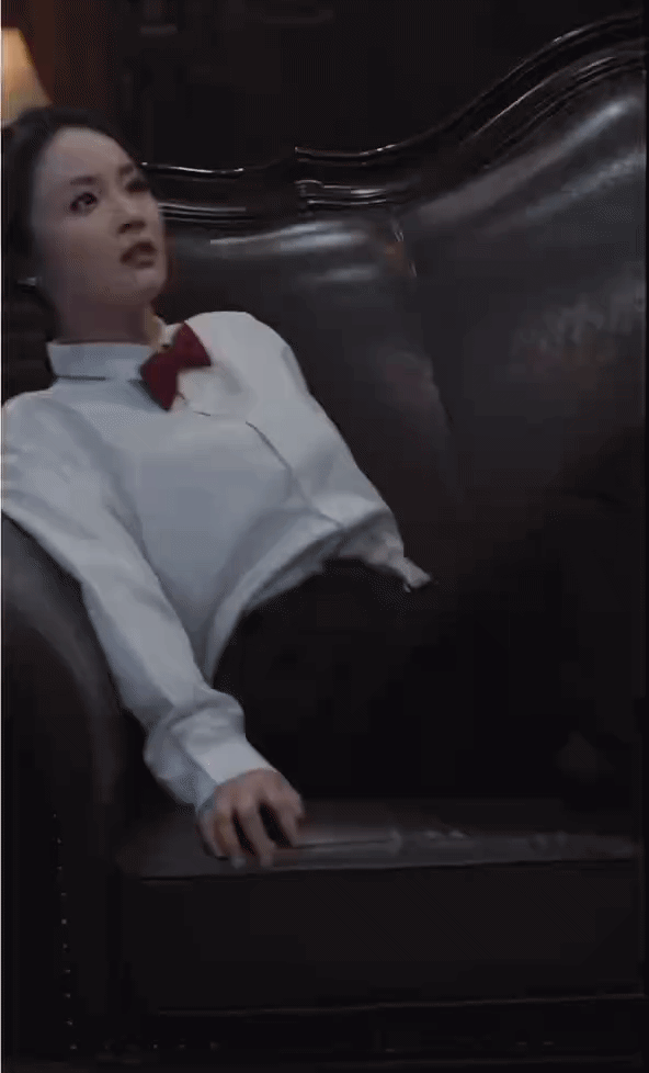 短剧这一段给我看热了短剧也开始这一秒过火了 凌嘉荧幕初吻这个尺度，看得人热热的们