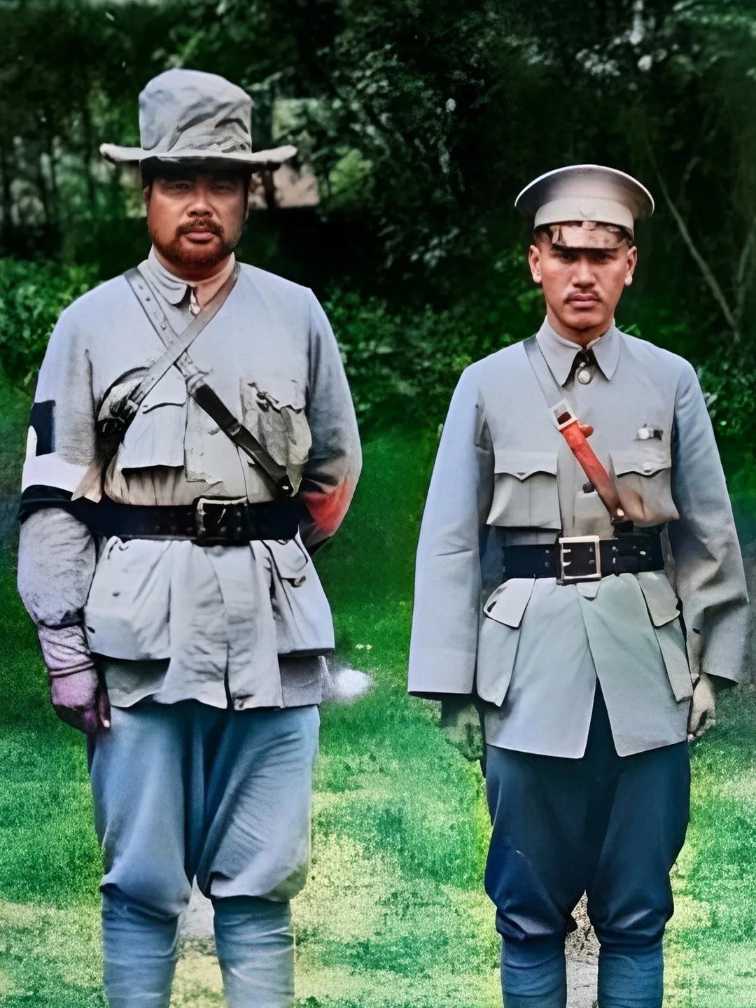 这是北伐战争时期，西北军阀首领冯玉祥，与时任国民革命军总司令蒋介石的一张合影。
