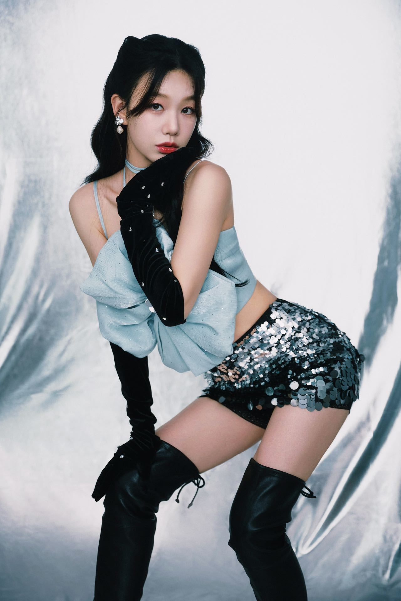 #徐梦洁锁骨可以养鱼了##徐梦洁莫奈公主风# ​徐梦洁的锁骨简直是美的极致体现，