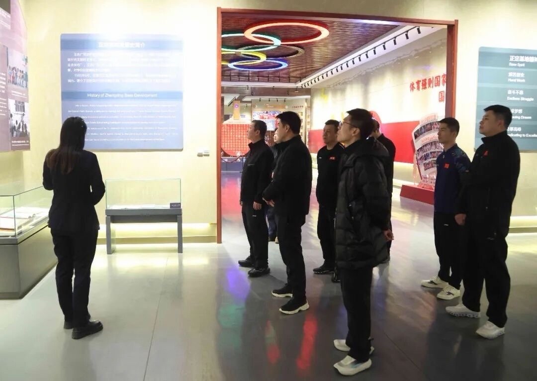 白告就没用老琳命好了 知心人现在在卡塔尔呢 