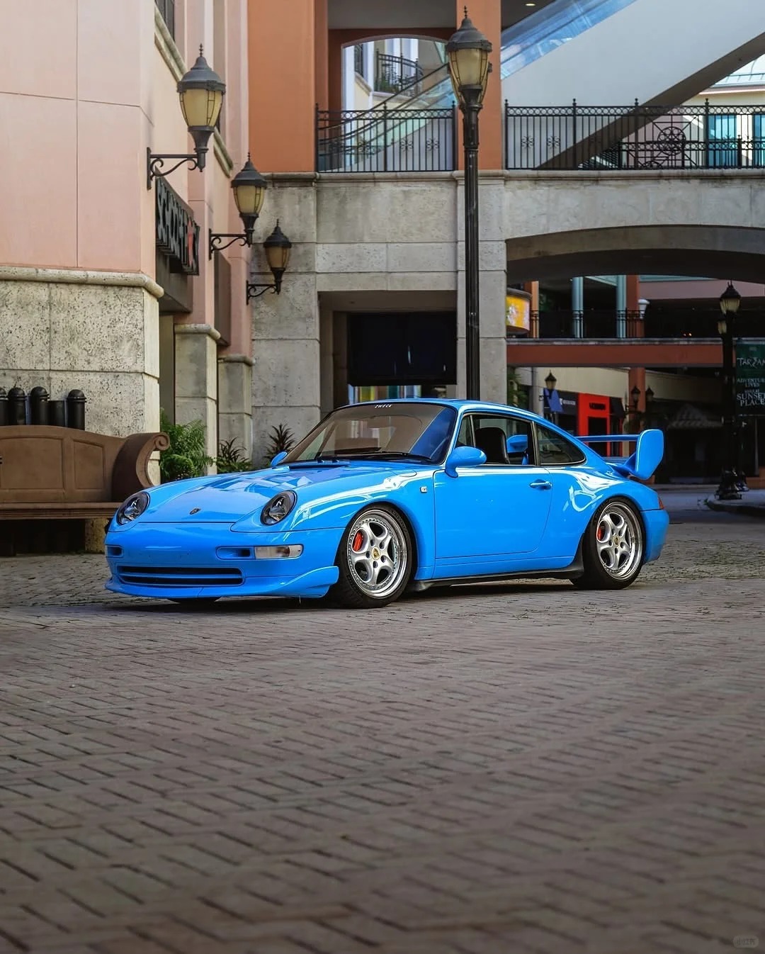 保时捷卡雷拉RS，这个颜色太漂亮了绝美车片