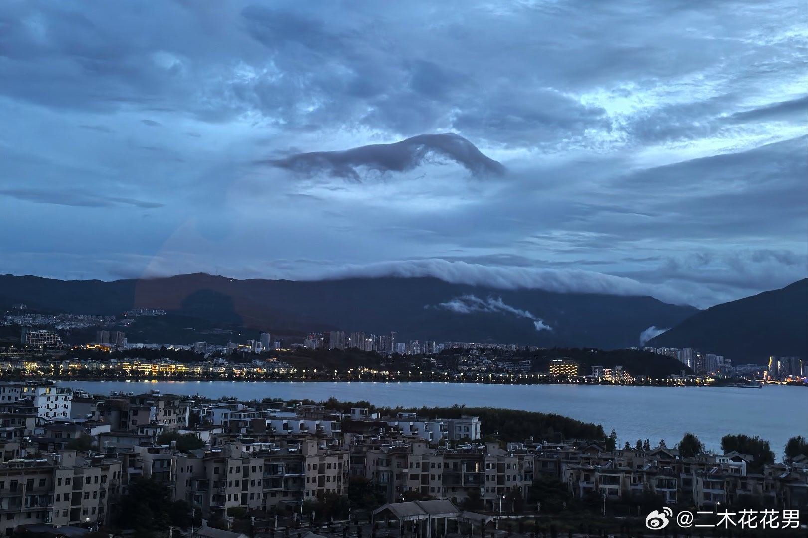 原来大理苍山上面藏着昆仑山大理市