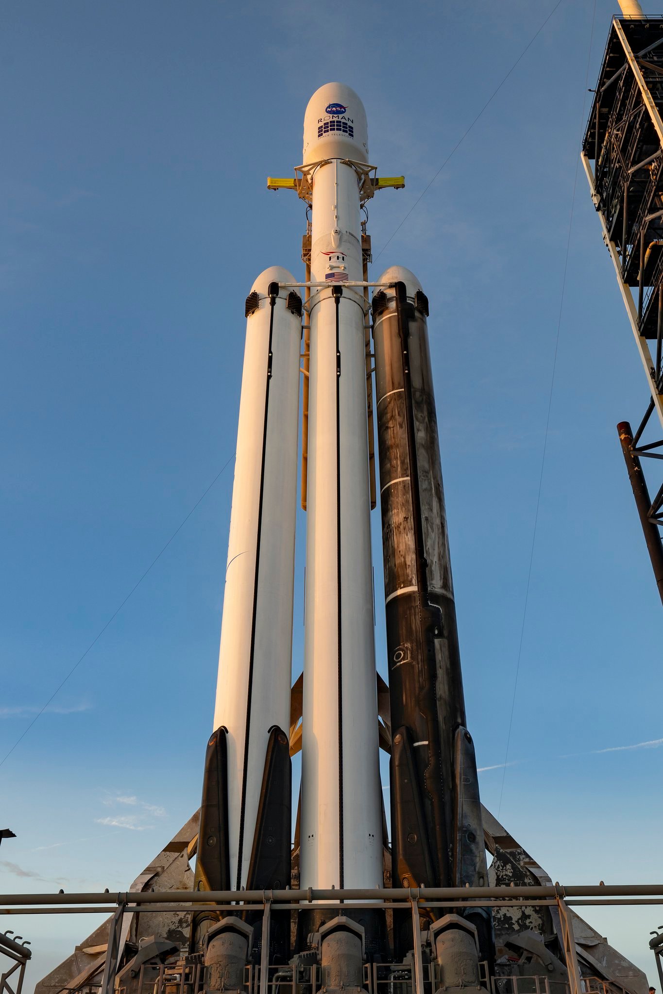 倒计时T-4分钟！接下来的几分钟里，罗曼空间望远镜和SpaceX猎鹰重型火箭都将