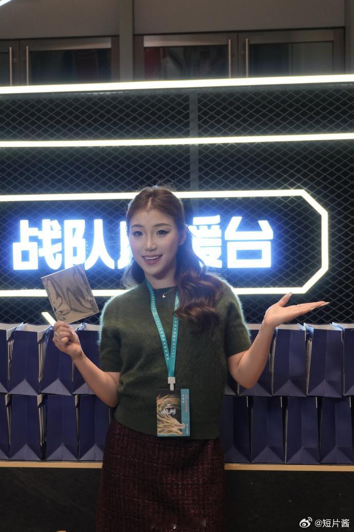 #王诗玥打卡KPL# 王诗玥，你是跨界的奇迹。你的出现，让不同的领域有了新的活力