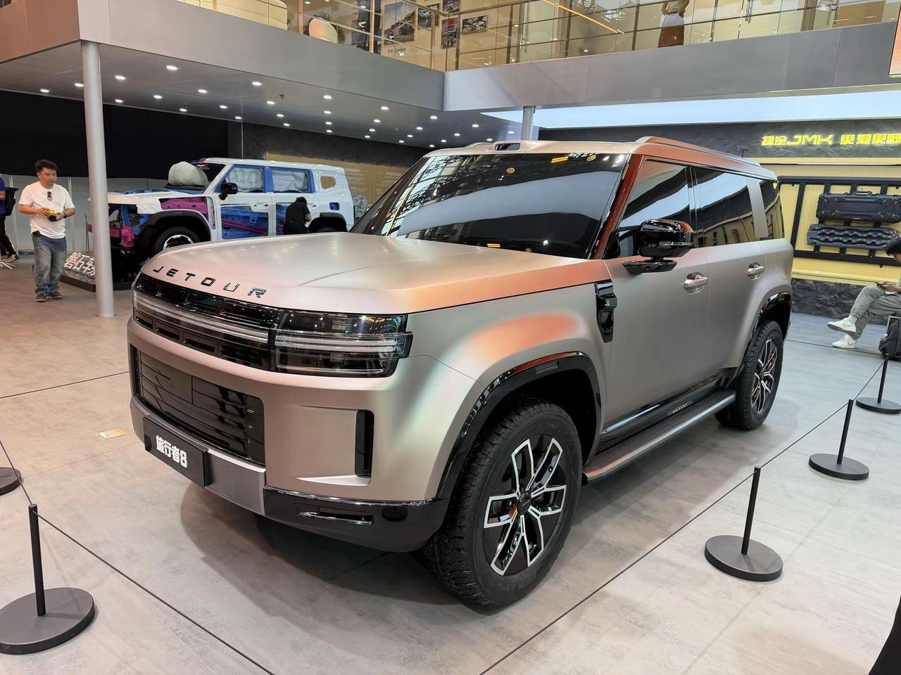 帅爆了！旅行者8。捷途旅行者8曝光硬派越野 国产新能源硬派越野车