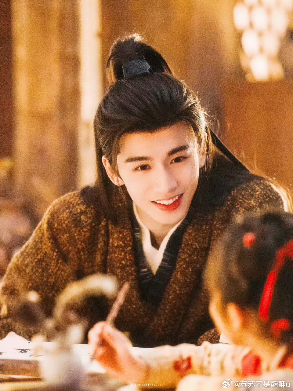 张凌赫道歉信评论区没有歧视，只是综艺玩笑被过度解读。道歉是尊重与担当，始终相信他