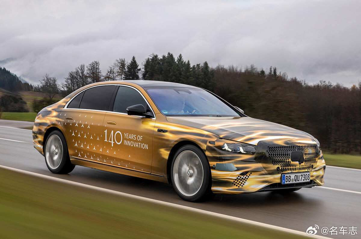 名车志新闻 【新款奔驰S级大更新：将提供平面曲轴V8发动机】据《Autocar》