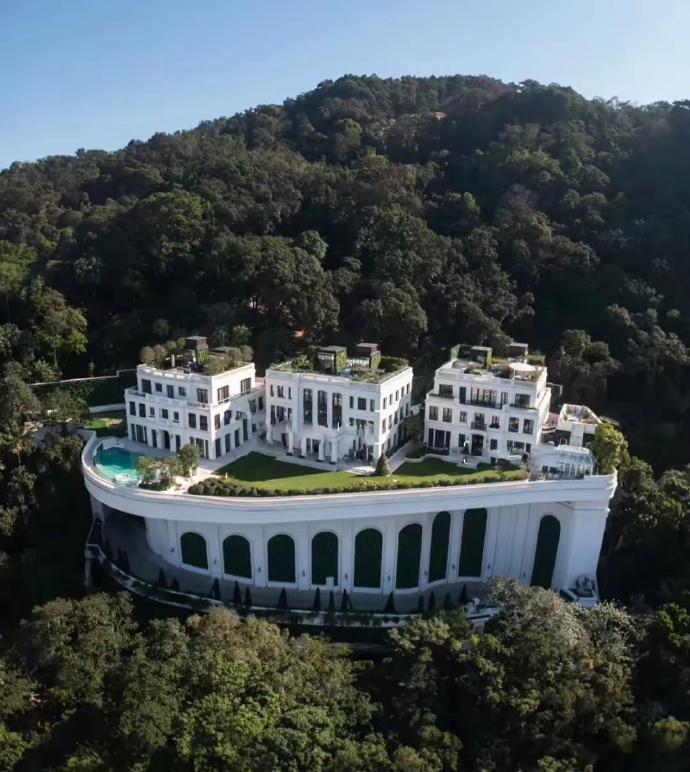 李嘉诚太平山豪宅，叫个外卖没一小时送不上来 ​​​