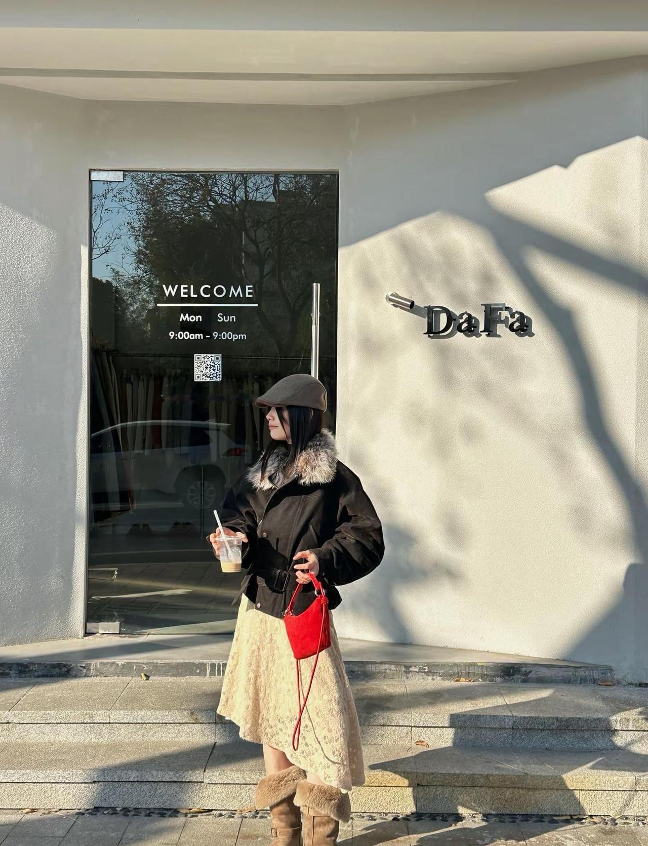 我会托举我自己，成为更加勇敢/快乐/内核稳定的大人张艺兴 今日穿搭