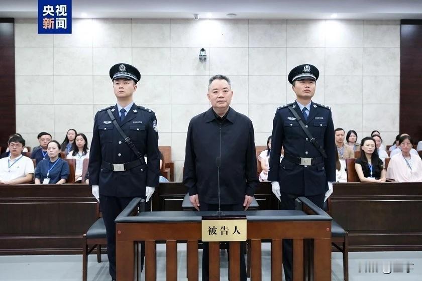 【三个数字读懂宋朝华案：1.48亿、32年、死缓，中秋国庆前释放什么信号】
 