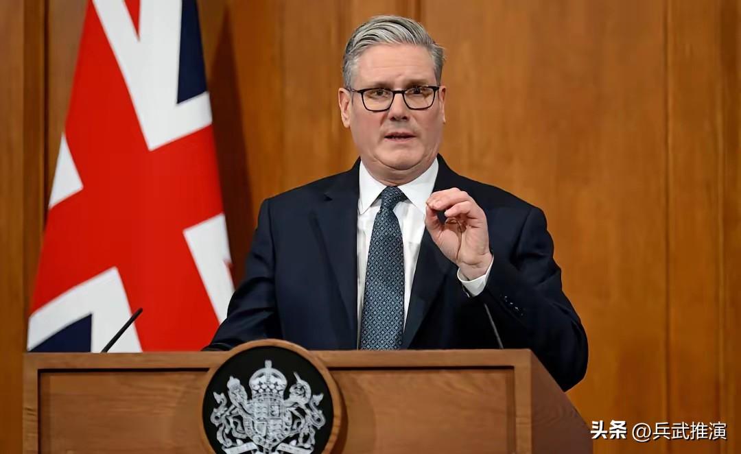 英国终于有脊梁了

今天凌晨，英国首相斯塔默的话，听得真爽。

有记者问他，特朗