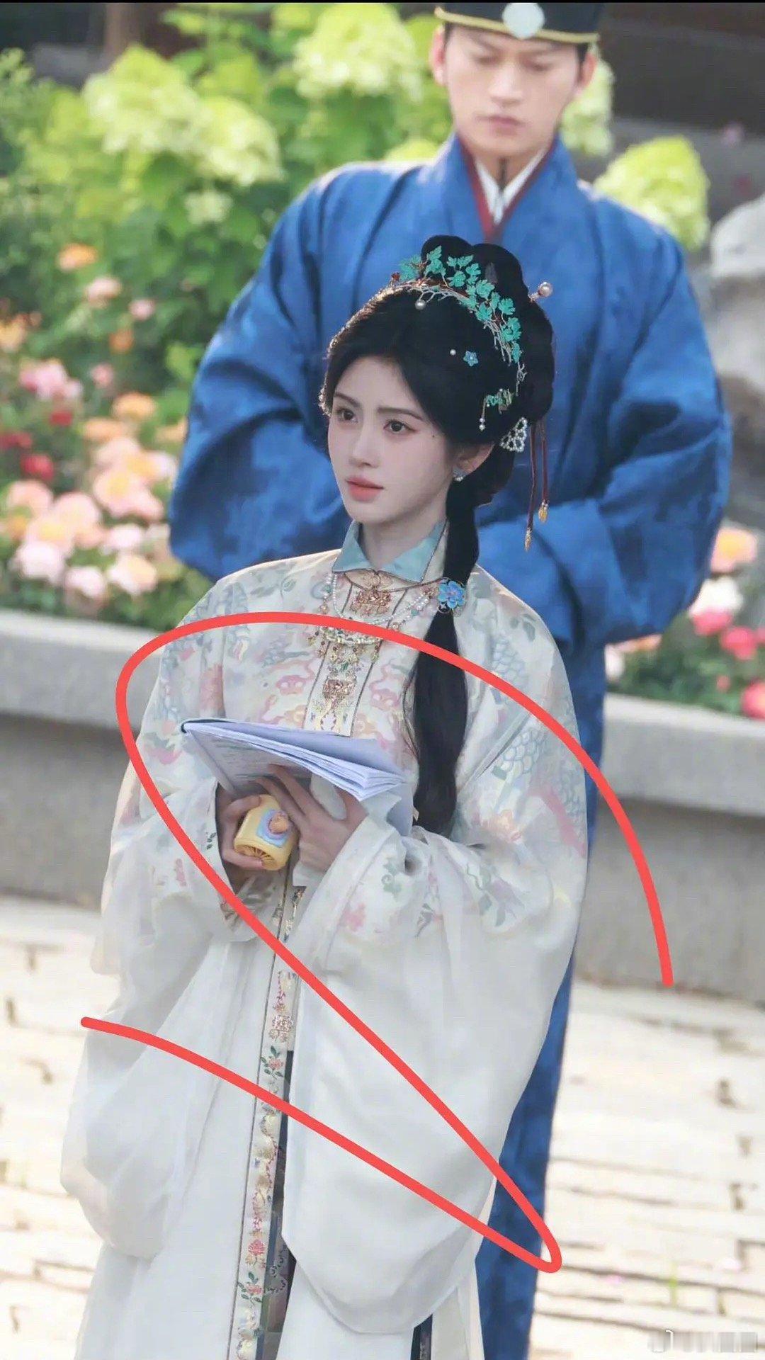 万花世界鞠婧祎新造型路透，看着如何～ 