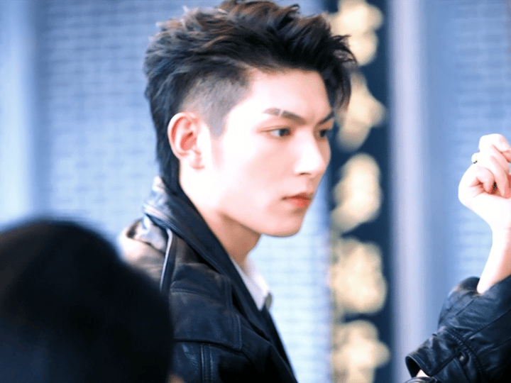 樊治欣 都说了不要惹断眉的男人 我的人做错了我会处理，这句话从他嘴里说出来就是命