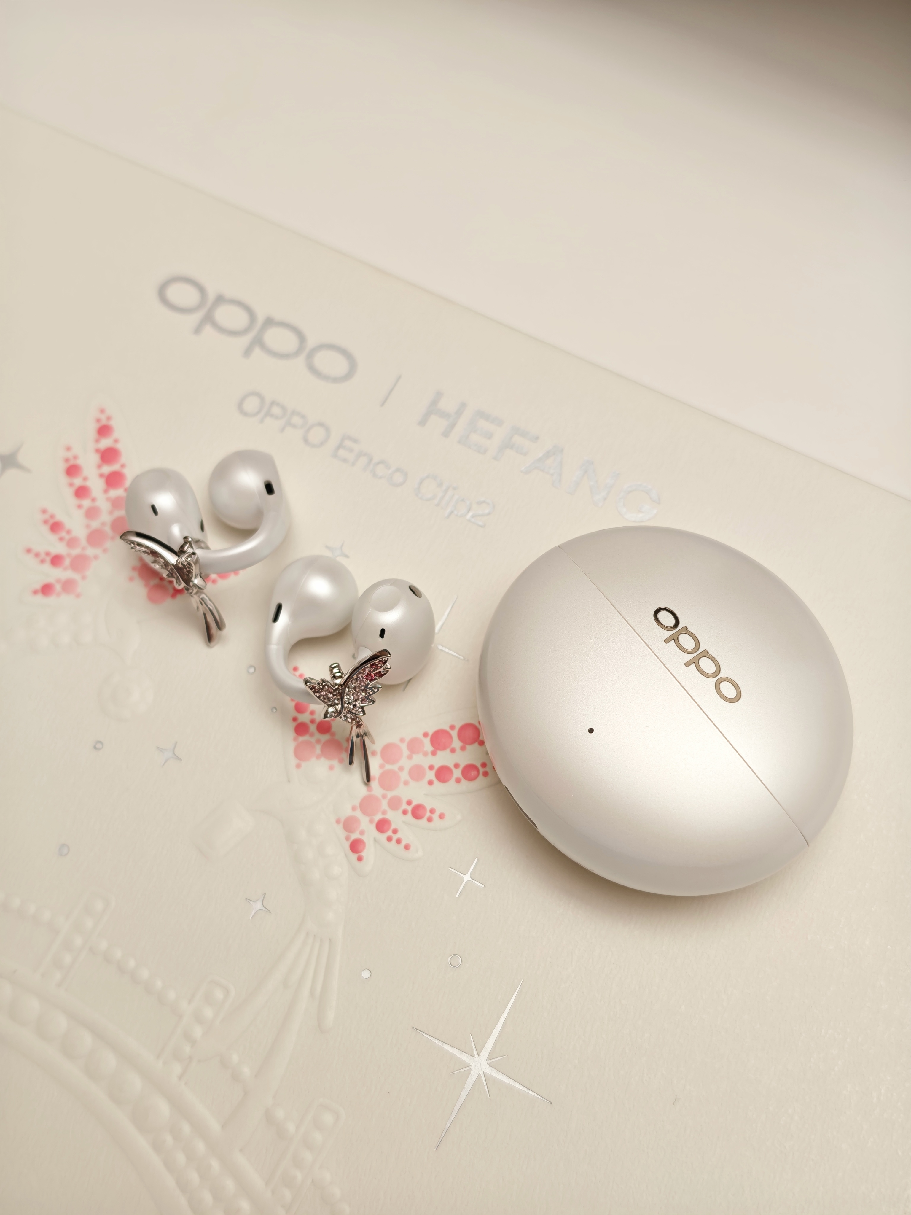 HYK图赏｜OPPO×HEFANG耳机联名礼盒「星光喜鹊」，这个是OPPO和设计