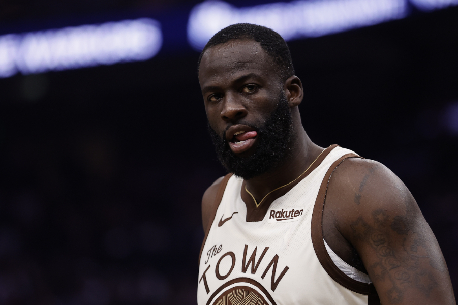 勇士客场109-113不敌鹈鹕。本场比赛，追梦复出，但勇士不敌西部倒数第二的鹈鹕