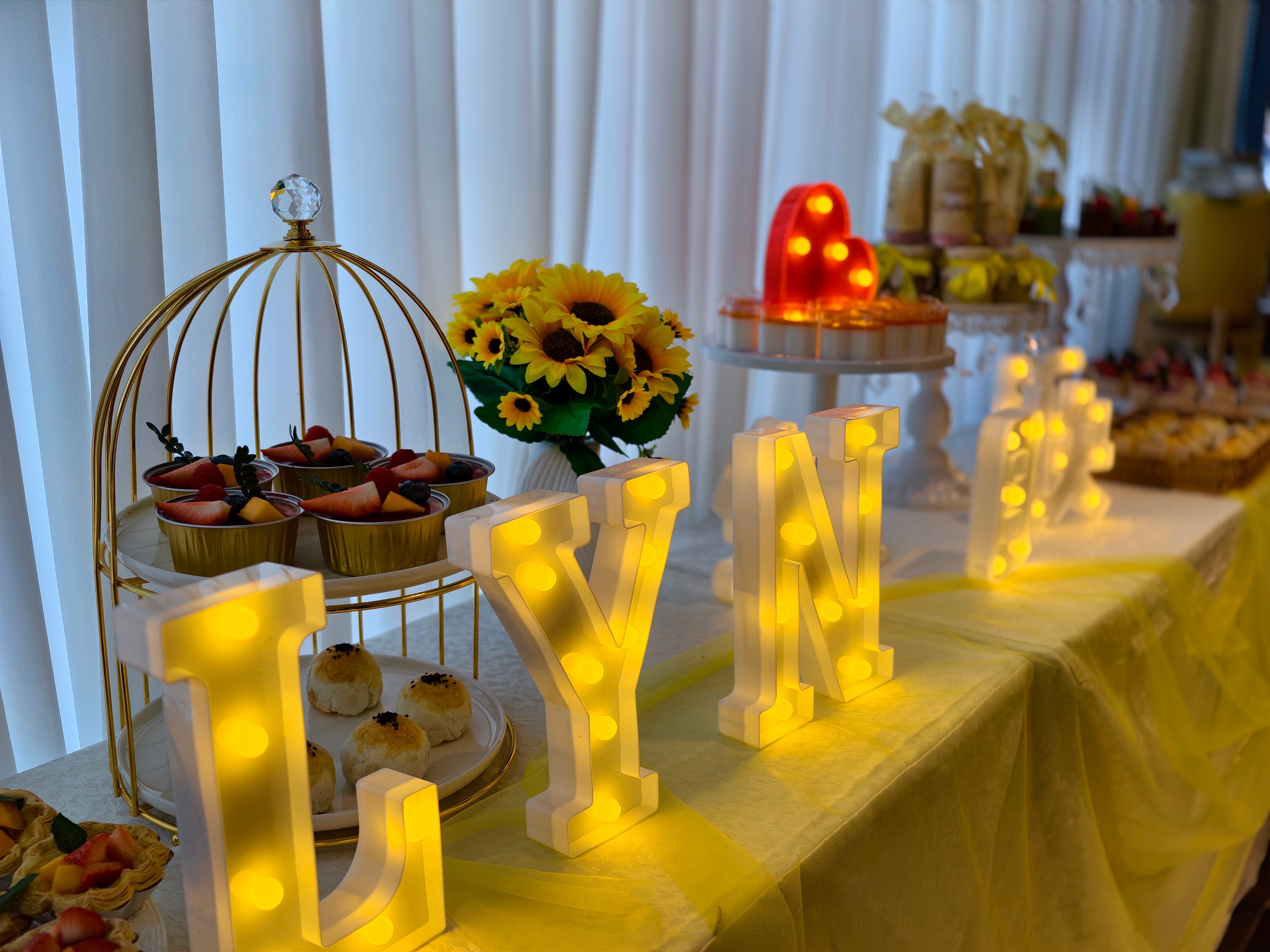 老大生日快乐 。愿你岁岁有今朝。一年更比一年好。摩登兄弟带着边框一起拍 福州·梅