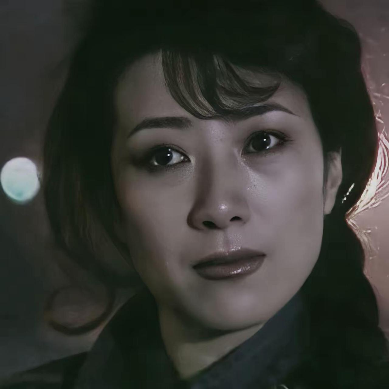 在戏里流一点点眼泪就可以了，生活里可要一直幸福