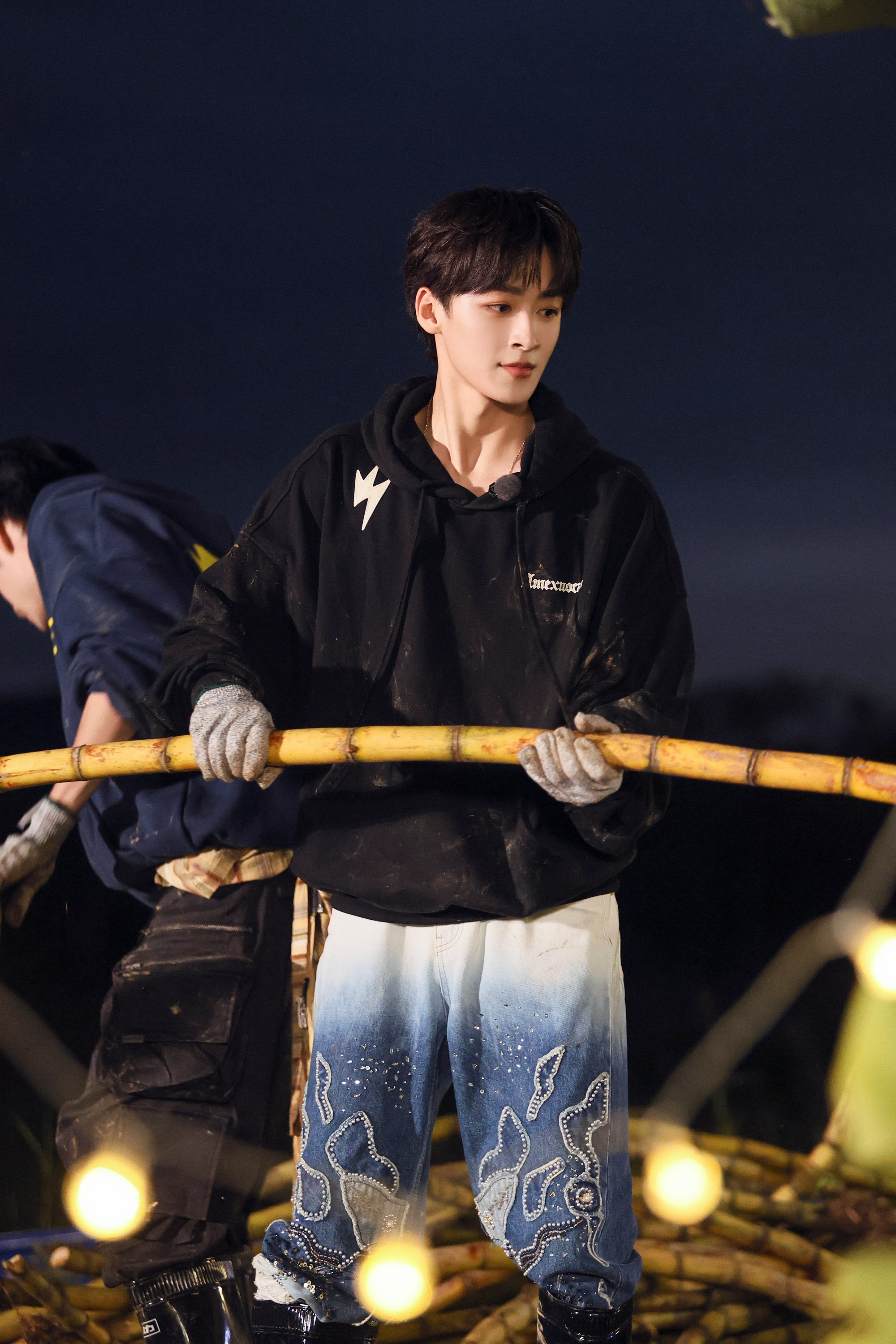 何洛洛 蘑菇屋绝命毒师 何洛洛要在蘑菇屋解锁炒方面新副本！没笑过他那道让队友闻风