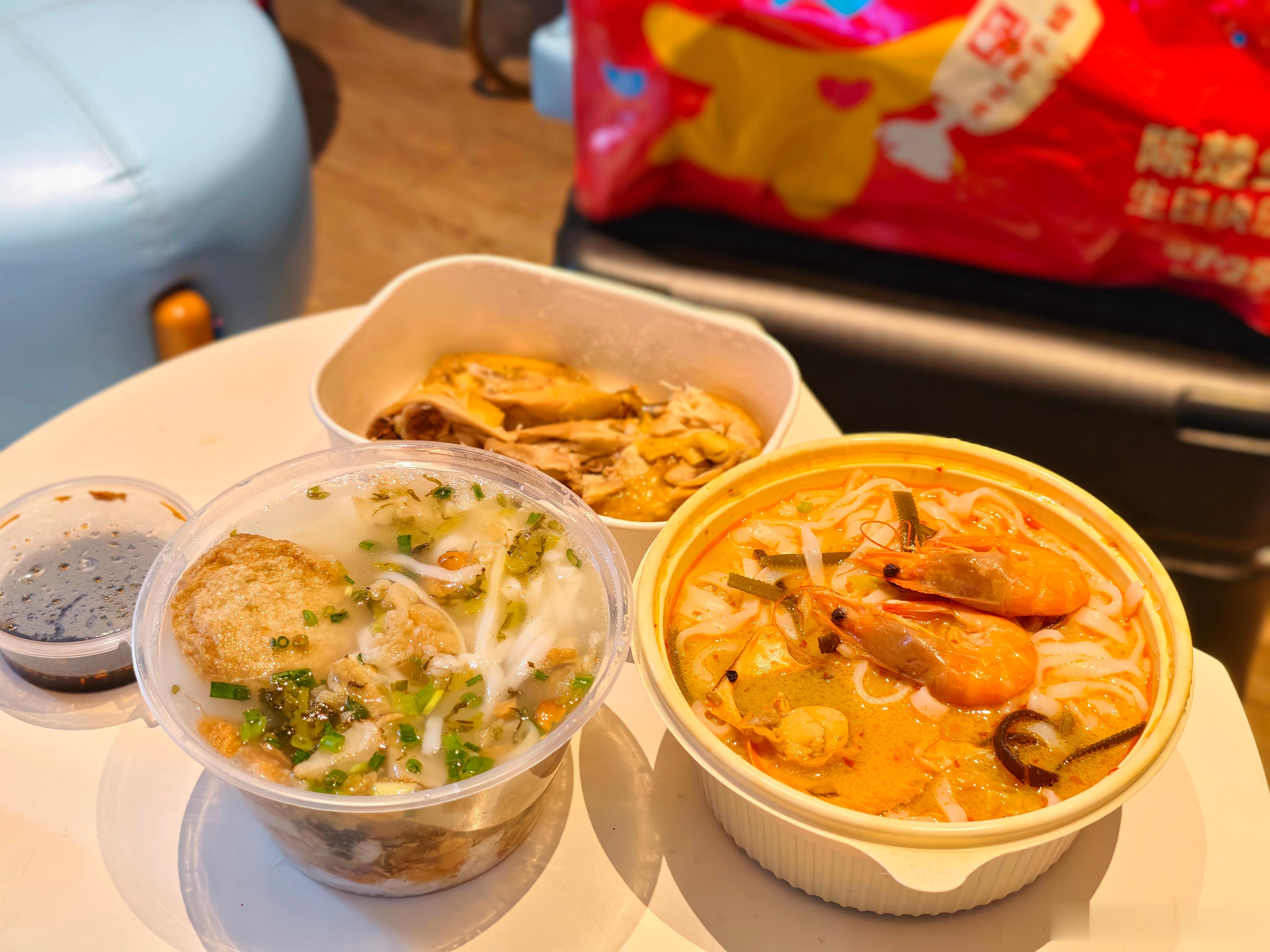 走之前的早餐，各种粉都想吃一口，三亚拜拜 