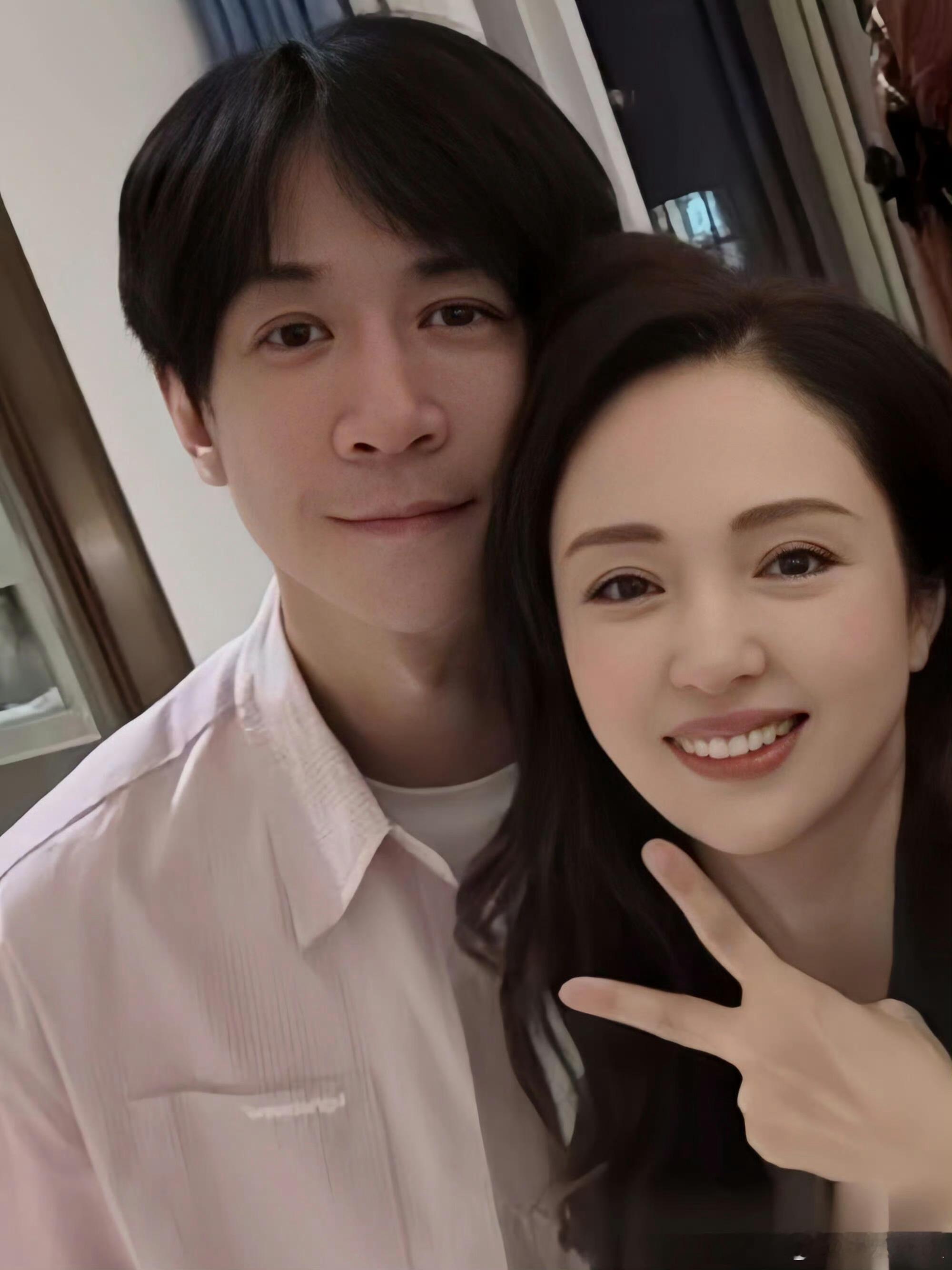 董璇又上恋综给张维伊上压力了张维伊你就说你怕不怕哈哈哈，不知道董璇老师会不会在恋