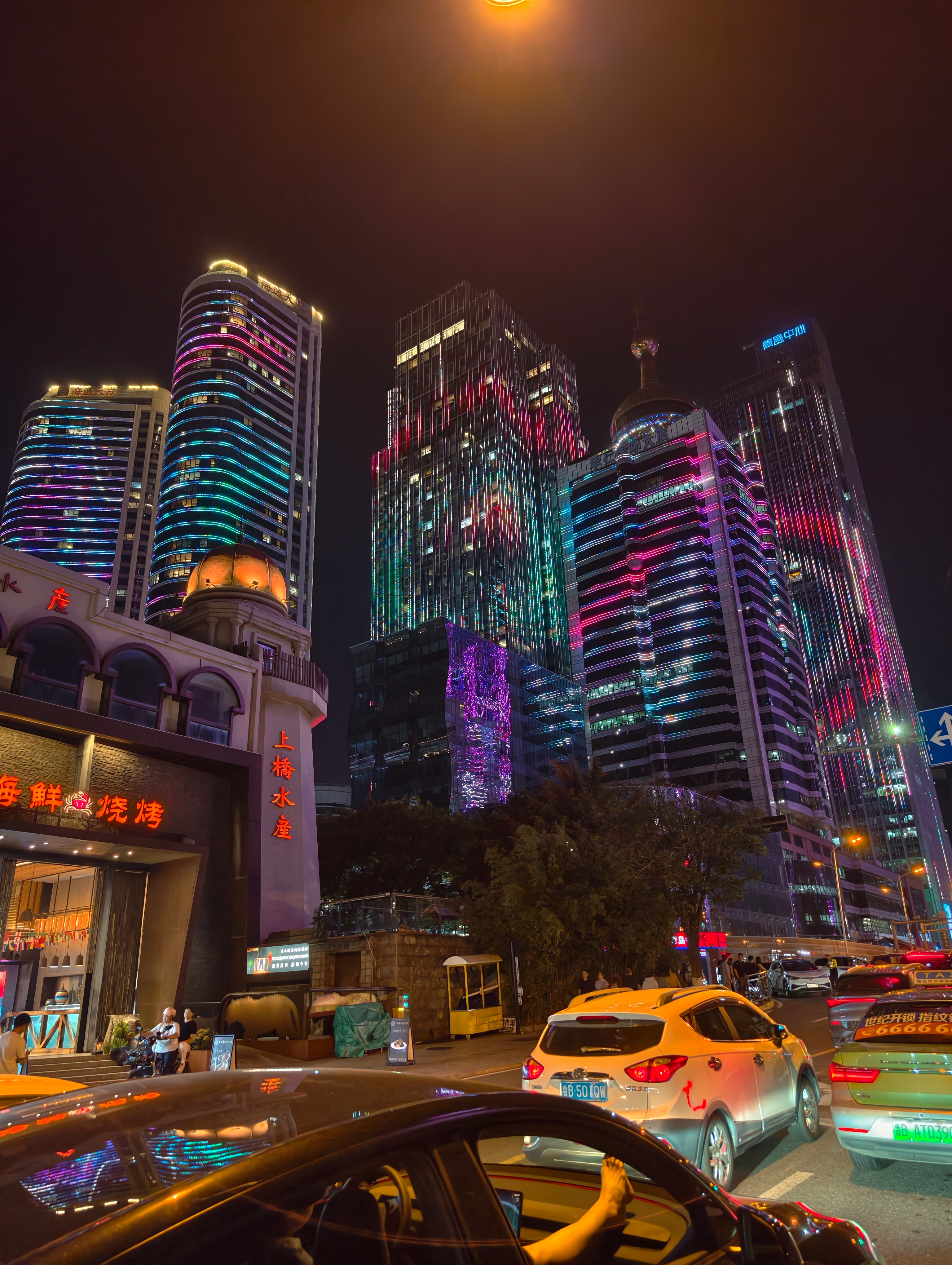 青岛这夜景有点上价值了。 