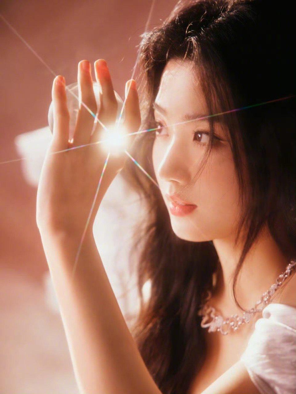 卢昱晓 希腊女神 好美的一组图[打call][打call] 