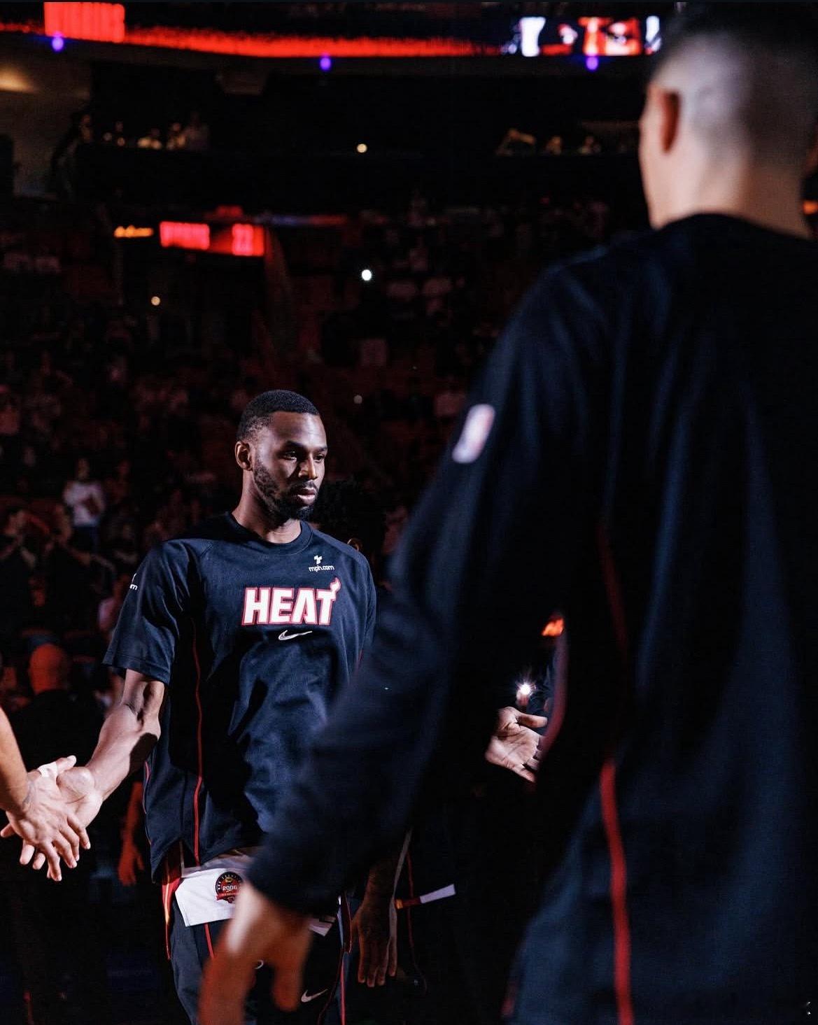 上场对阵湖人的比赛斯波批评球队防守端缺乏努力，表现远低于应有水平。所以今天我们会