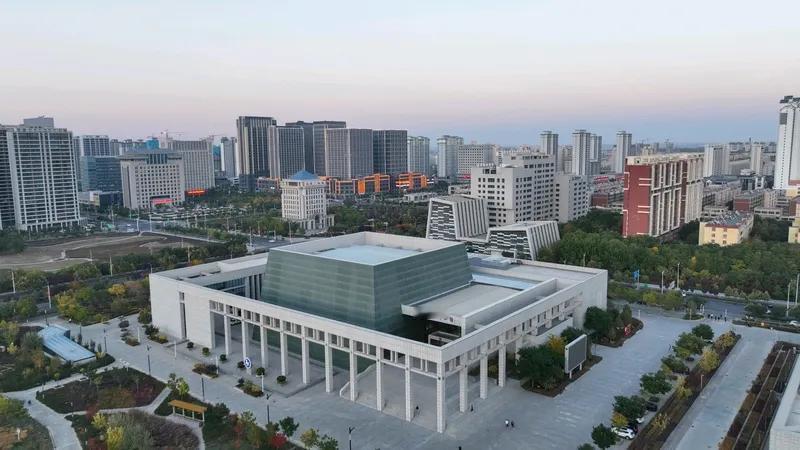 本是同根而生，相煎何必太急呢？金昌市于1981年才从武威市划分出来，在过去的数千
