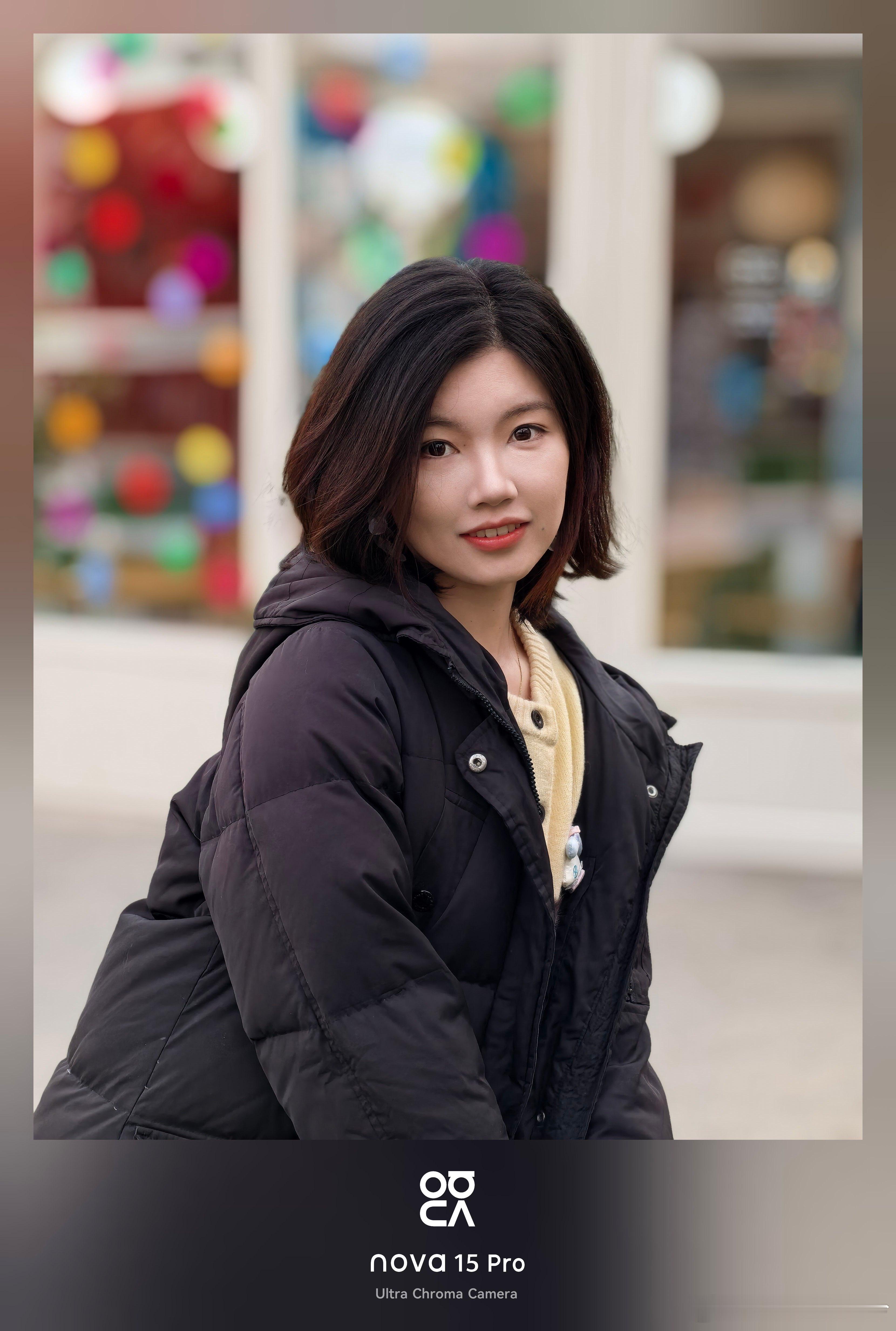 相比于主摄拍人像，长焦人像能更突出人物，同时带来更好的纵深感。华耀 OV，四家3