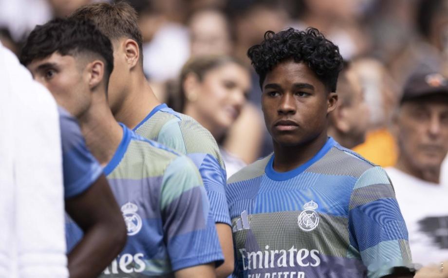 ESPN记者Julien Laurens报道，恩德里克将在里昂身披9号球衣。记者