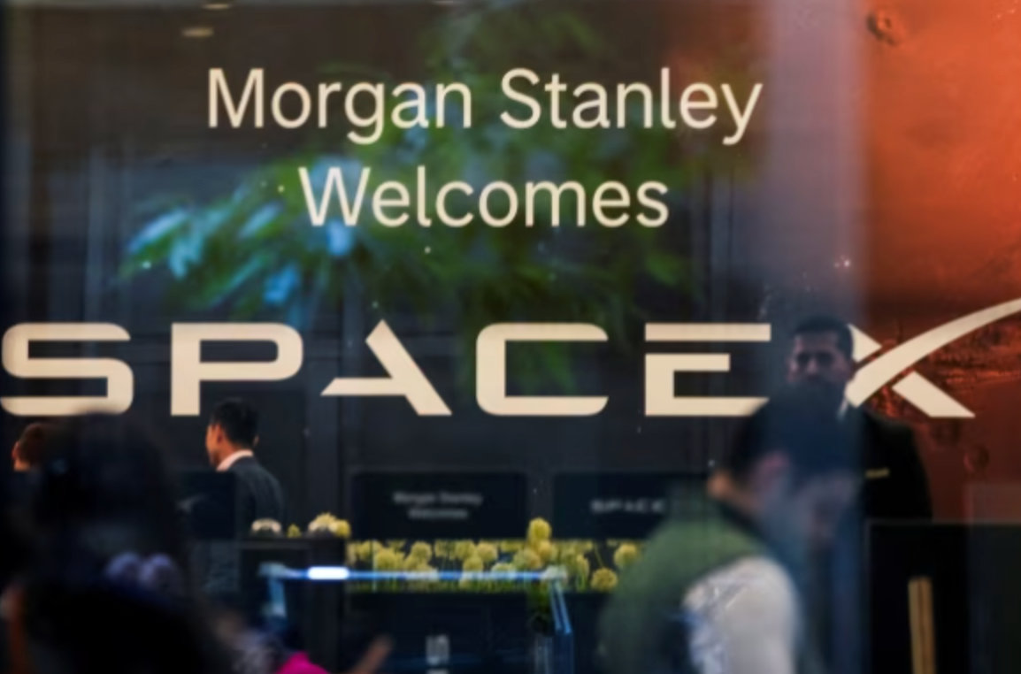 【SpaceX大涨29%SpaceX暴涨 】6月12日，马斯克旗下SpaceX正