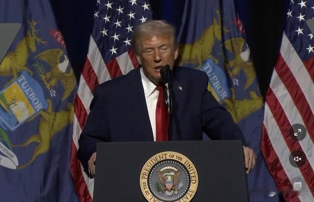 特朗普还没登上访华的飞机，大洋彼岸的美国议员们，先集体“破防”了。

各位好，今
