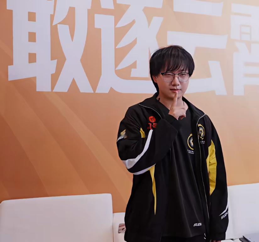 Fly小局首胜即MVP 🤫Fly正版年总落地签来了 狼队王者荣耀[超话] ​​