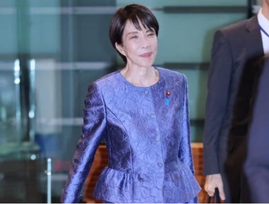 当地时间12月25日，日本首相高市早苗在东京发表演讲。

她表示：对于和中国进行