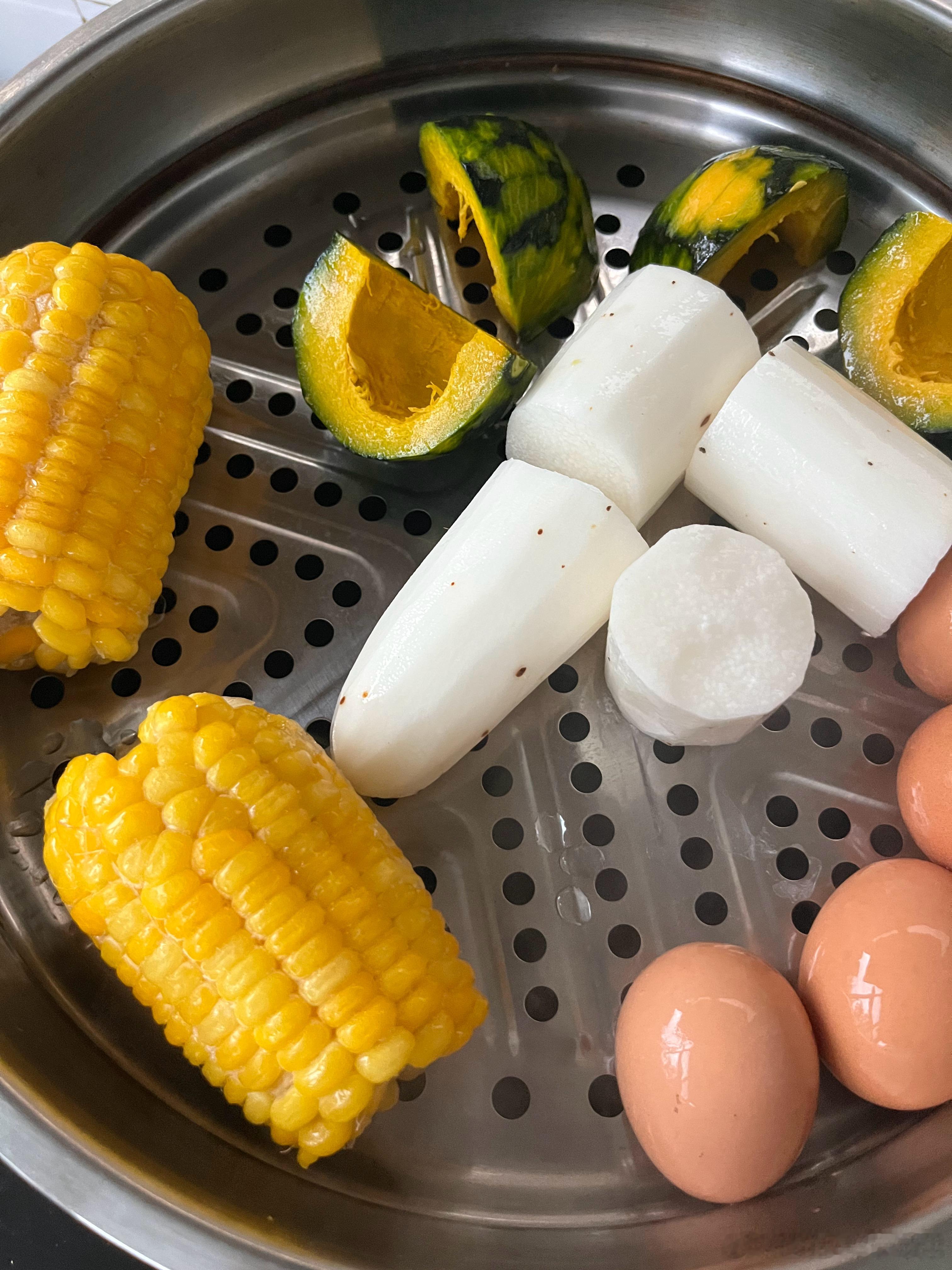 准备早餐。圖話静宁苹果李军俏的静宁苹果 平凉·静宁
