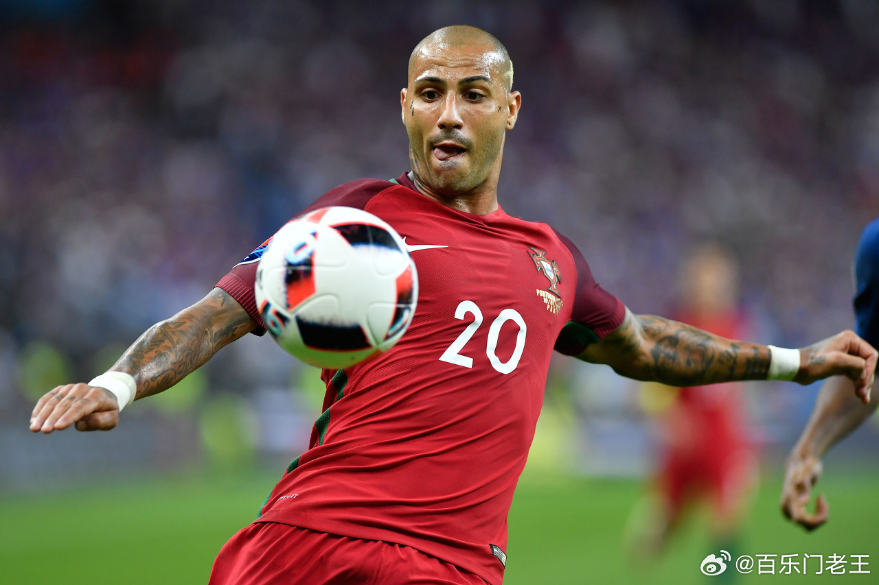 夸雷斯马：C罗在世界杯上将迎来最后一舞，大家都希望他能夺冠3月22日讯 今年夏天