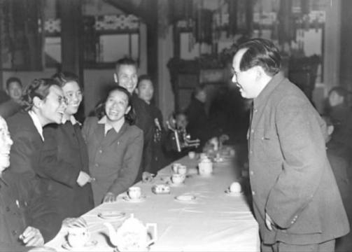 “公者千古，私者一时”，这是在所有评价主席里，最简约，最直白，最客观，最中肯，最