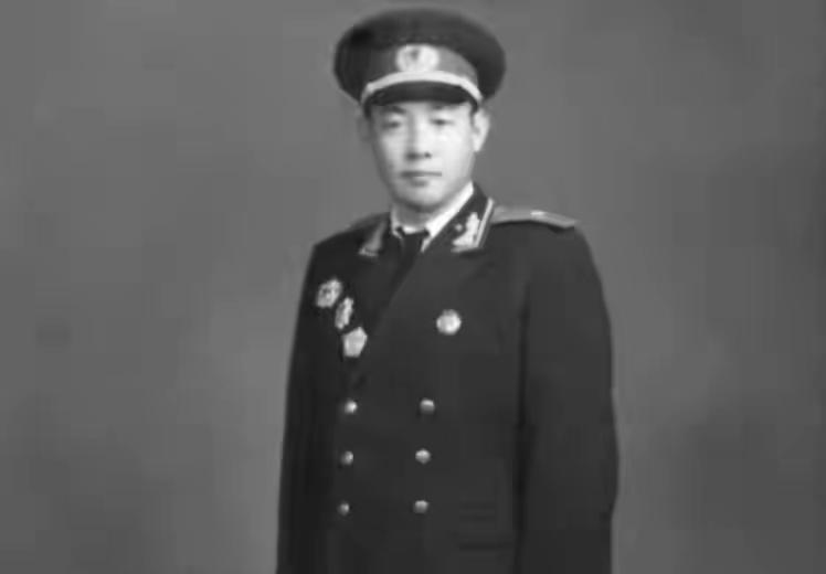 刘志丹牺牲后，他对宋任穷怒道：打碉堡还要军长上，不能拦下他？

那天的黄土坡上，