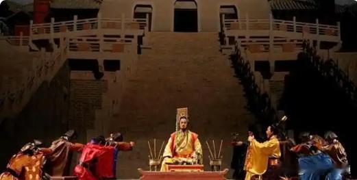 秦始皇统一六国，结束了长期的战国混战，建立了中国历史上第一个中央集权制的封建帝国