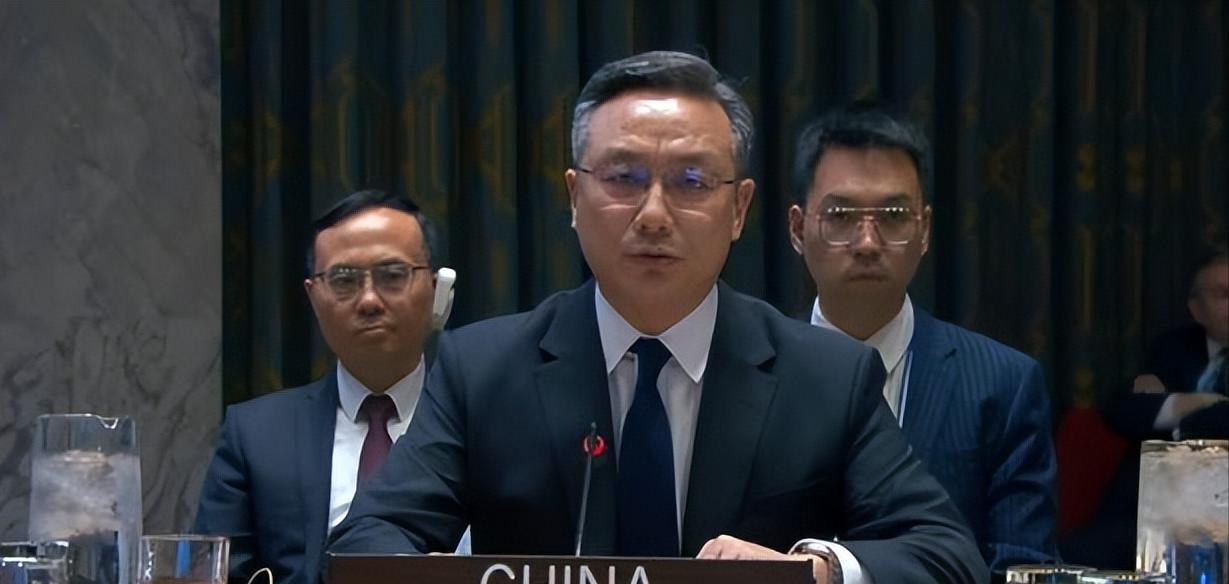 大快人心！安理会全票通过重磅决议，中方强硬表态：谁敢再伤害维和人员，绝不放过。6