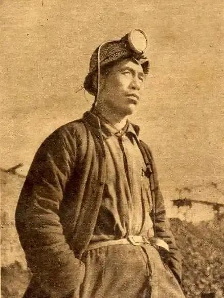 马六孩，劳动模范，山西大同人。曾任山西省总工会副主席。1998年12月15日，马