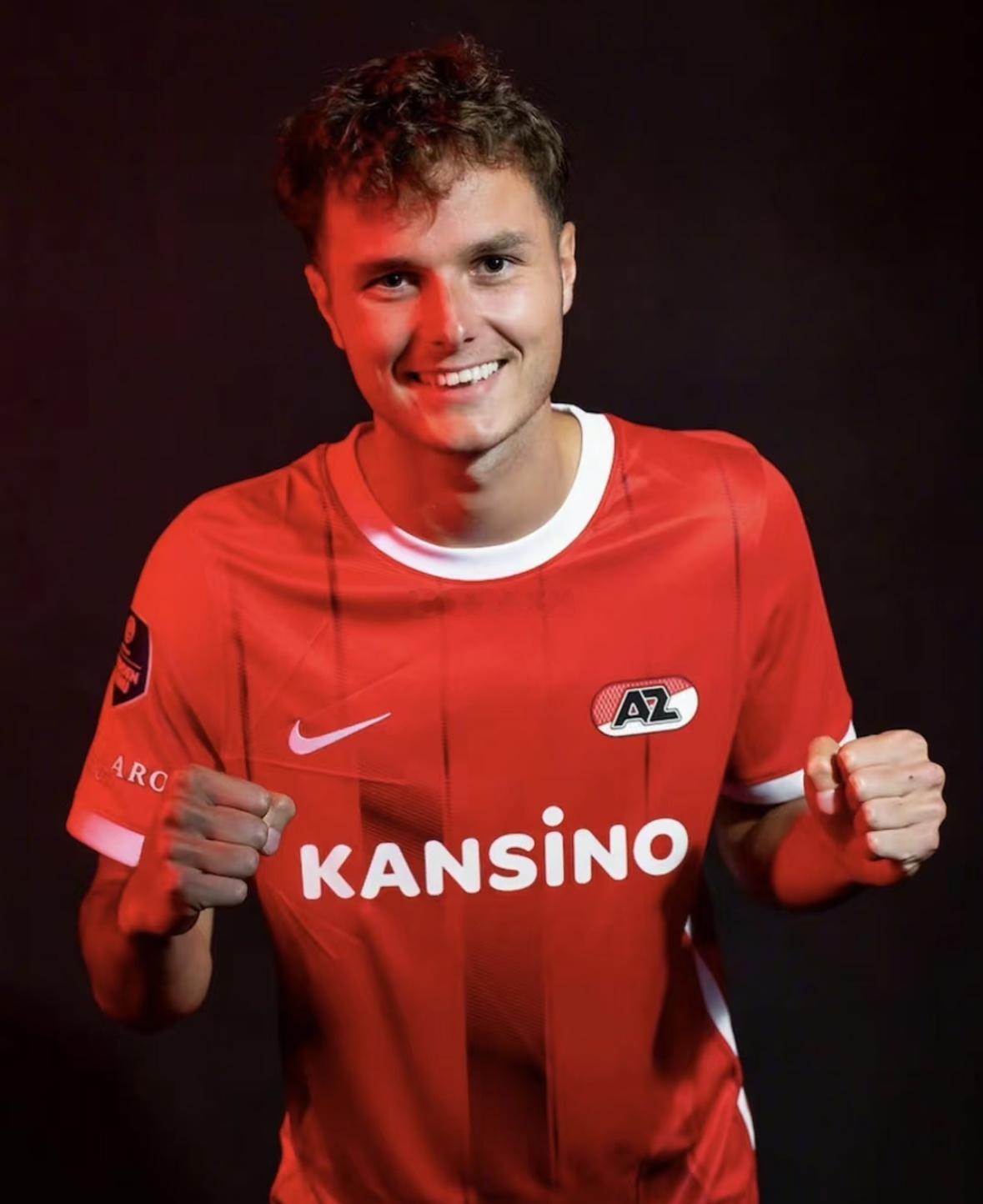 26岁前国米后卫范赫斯登因伤退役，本赛季遭遇生涯第三次ACL！ 