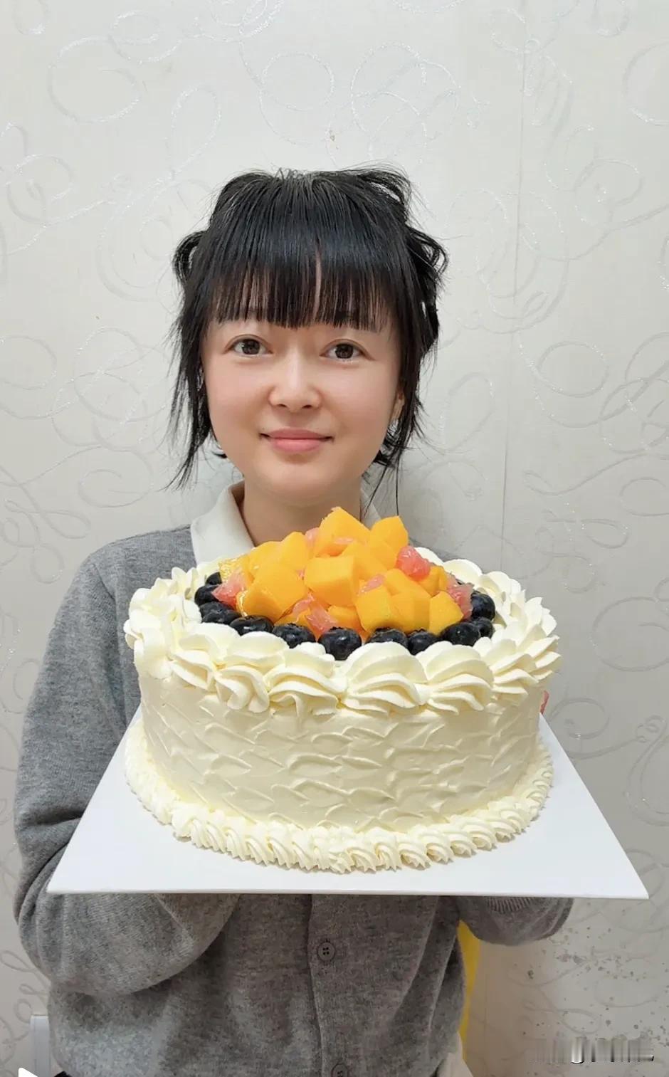 1986年的，我今年已经38岁了，没有结婚，没有孩子，一个人生活真的很孤单，今天