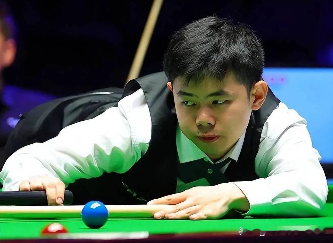 袁思俊吕昊天双星闪耀
北京时间11月25日凌晨，2025年斯诺克英锦赛资格赛48