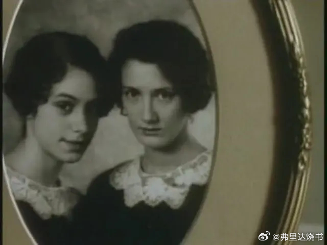 我要吓死了，这部《Sister my sister》本来我是冲着姐妹骨看的，错误