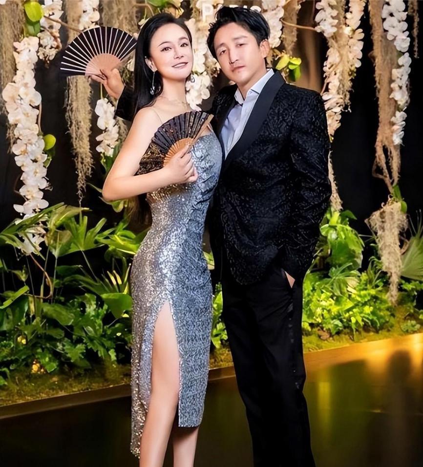 邹市明投资失败
7年时间败光2亿资产
真的是因为他娶的老婆冉莹颖学历太高了吗
很