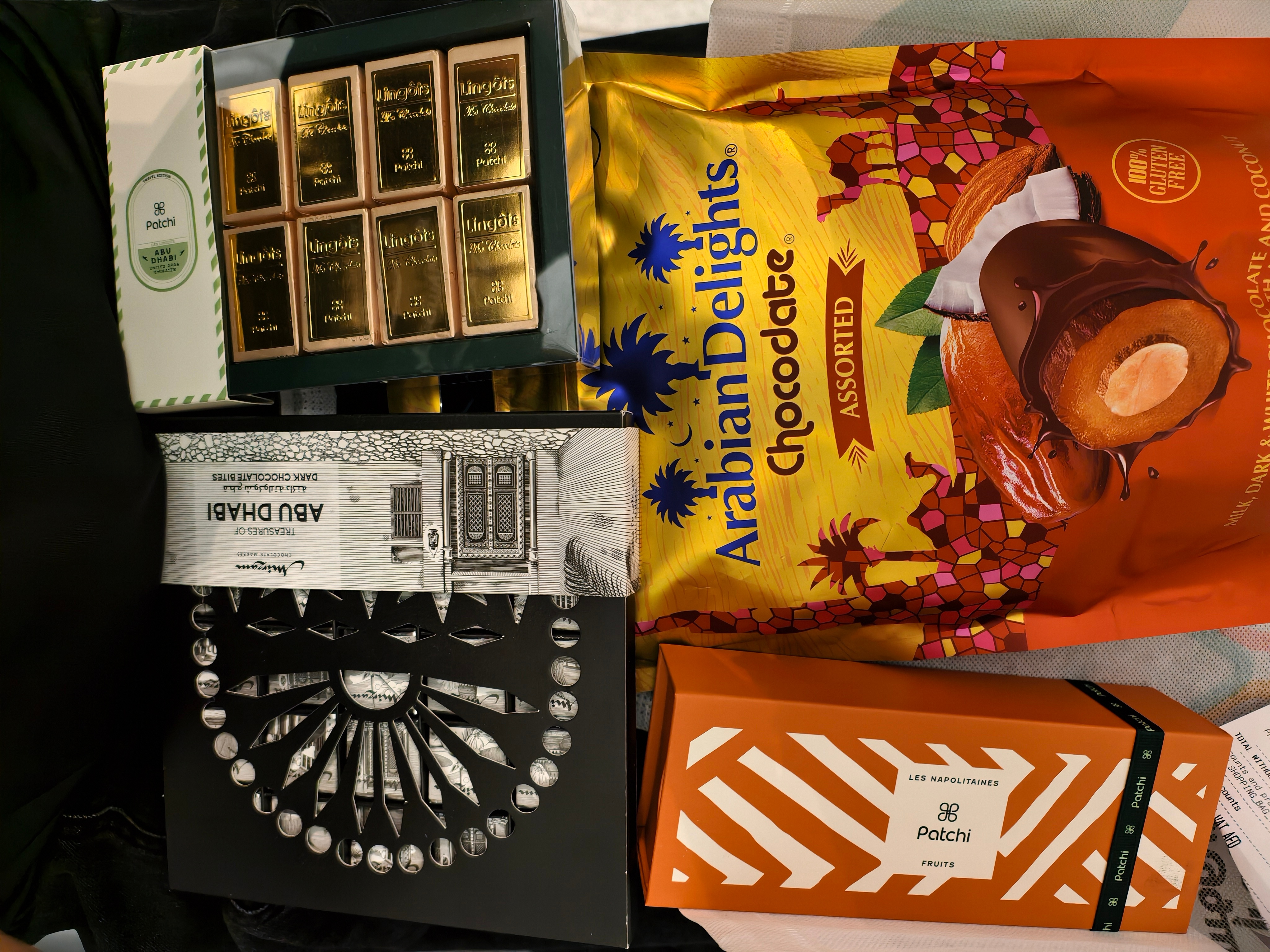 买了快一千块钱的巧克力🍫每次过阿联酋除了巧克力真的不知道买啥卷妹的唠嗑今天小卷