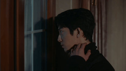 栾念室内穿高领的原因早春晴朗🫣暖气房还裹着高领毛衣，栾念这波操作暗藏小心机，被